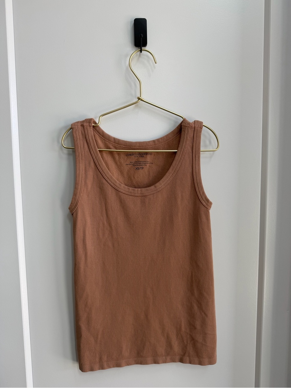 🤎 Sz XS Christian Siriano Ribbed Scoop Tank - Warm Clay